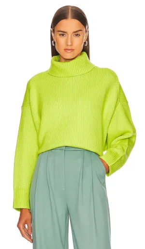525 Relaxed Turtleneck Sweater in Green