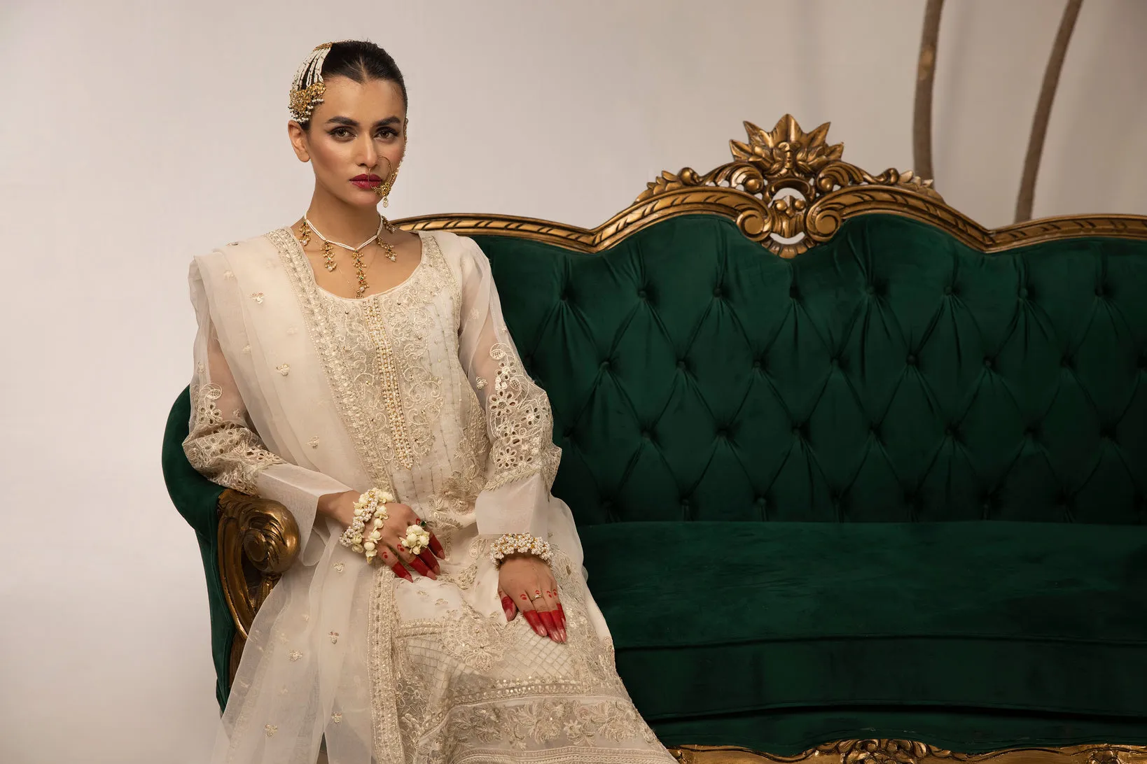 HEMLINE READY TO WEAR MAGNIFICENT COLLECTION H05