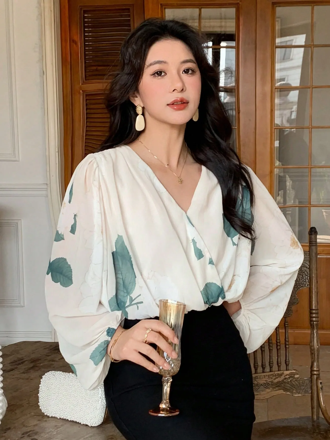 Shein DAZY 1pc Women's Floral Print Long Sleeve V-Neck Oblique Front Elegant Blouse For Summer