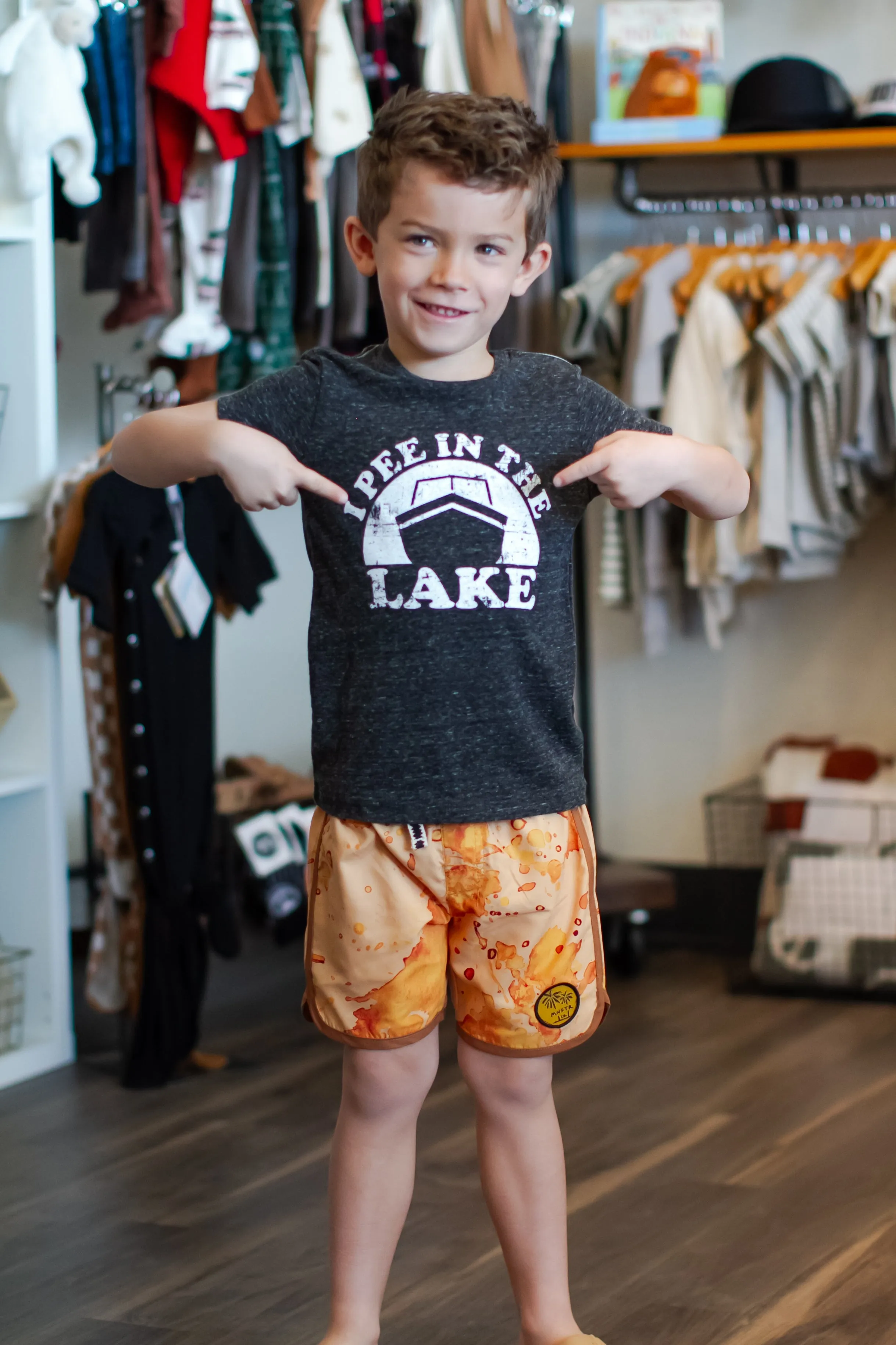 SILAS - I Pee in the Lake Tee in Charcoal