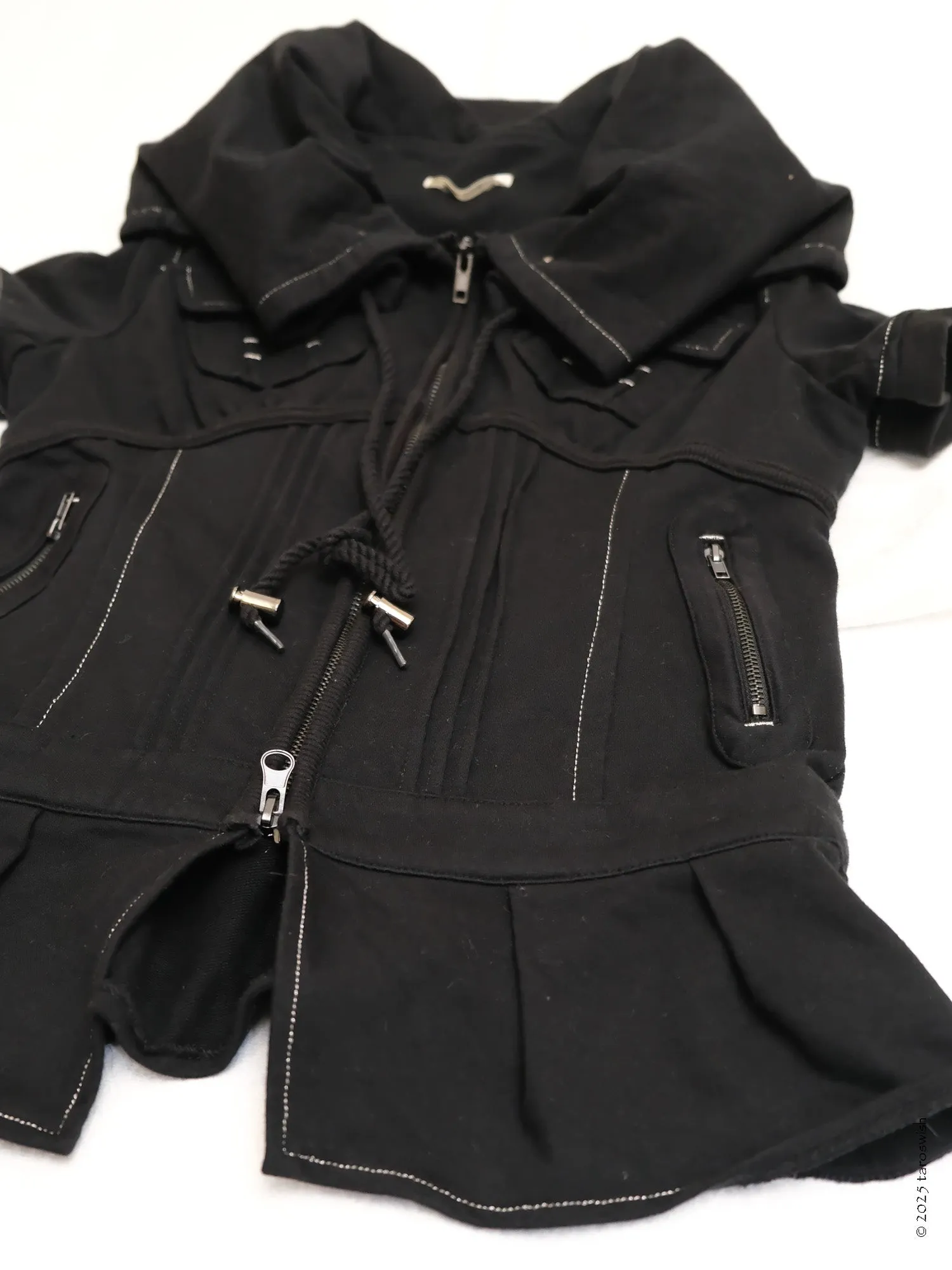 structured zip up top, japanese label