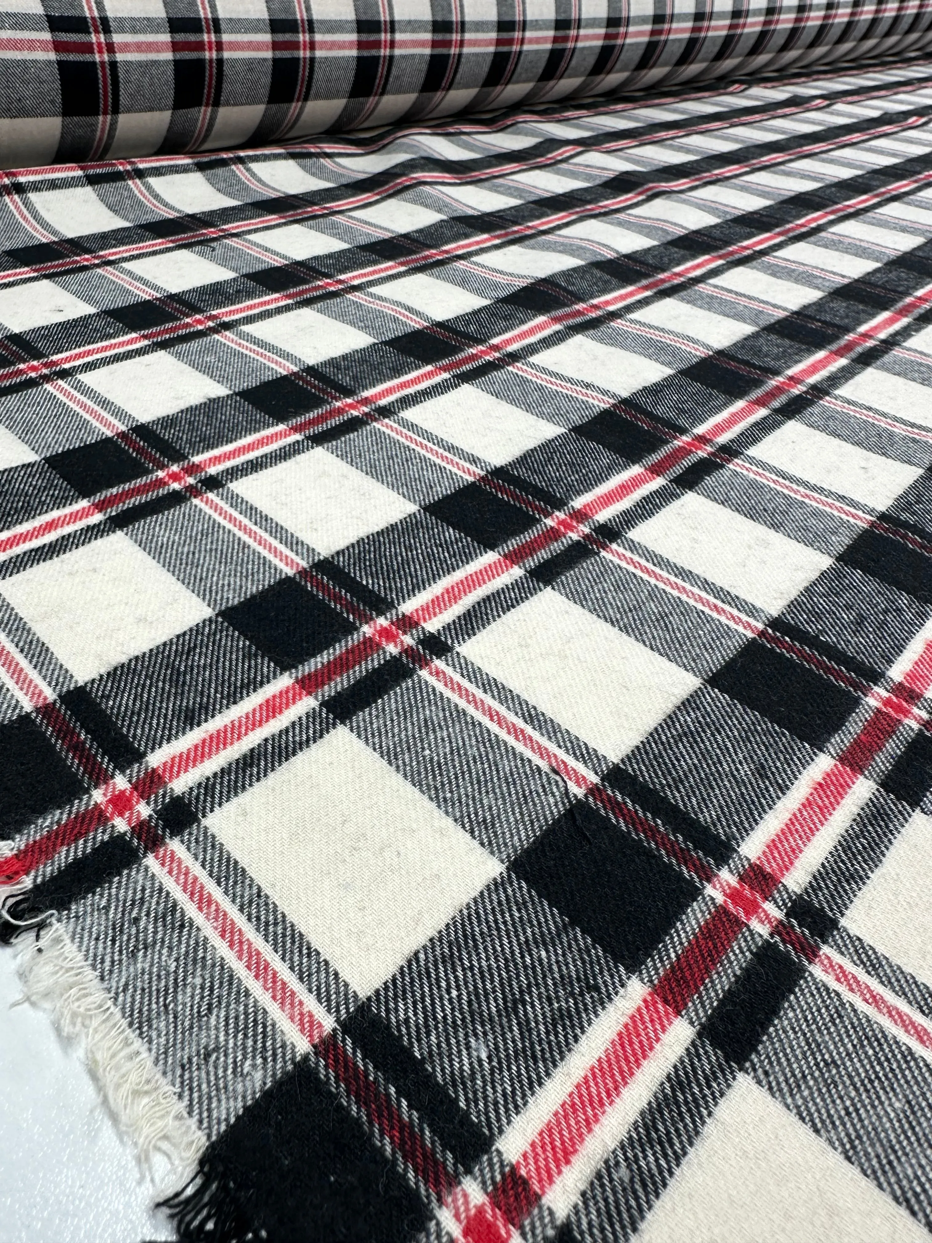 Suiting - Black Watch Plaid  - 147cm